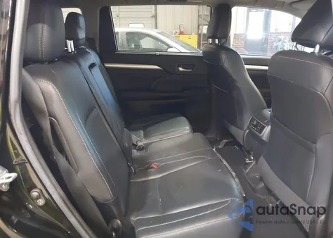 2017 Toyota Highlander Xle z USA, uszkodzony, nr VIN 5TDJZRFH6HS444309